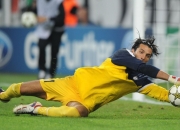 阿扎伦卡遭遇十持续失利，FPX教练压力巨大！全场沸腾不已